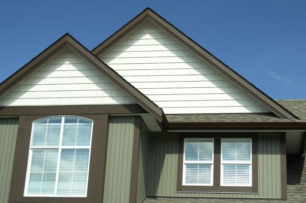 Cost of Vertical Vinyl Siding Repair in Ellicott City